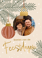 Kerstballen aan tak met fotoframe